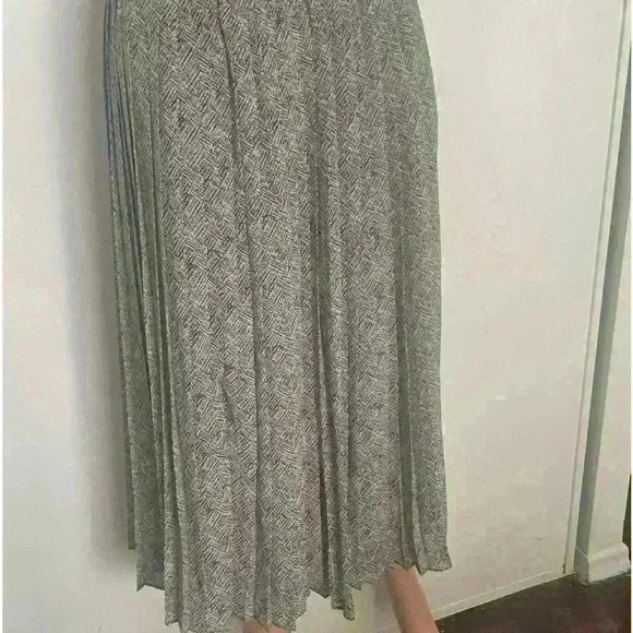 Joe fresh sexy cocktail party pleated skirt excellent condition  S M - Picture 5 of 7